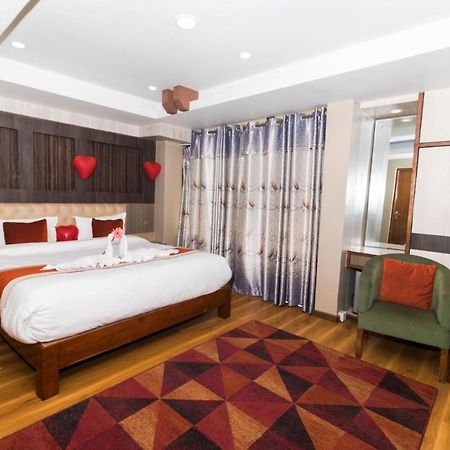 Hotel Marinha Катманду Екстер'єр фото
