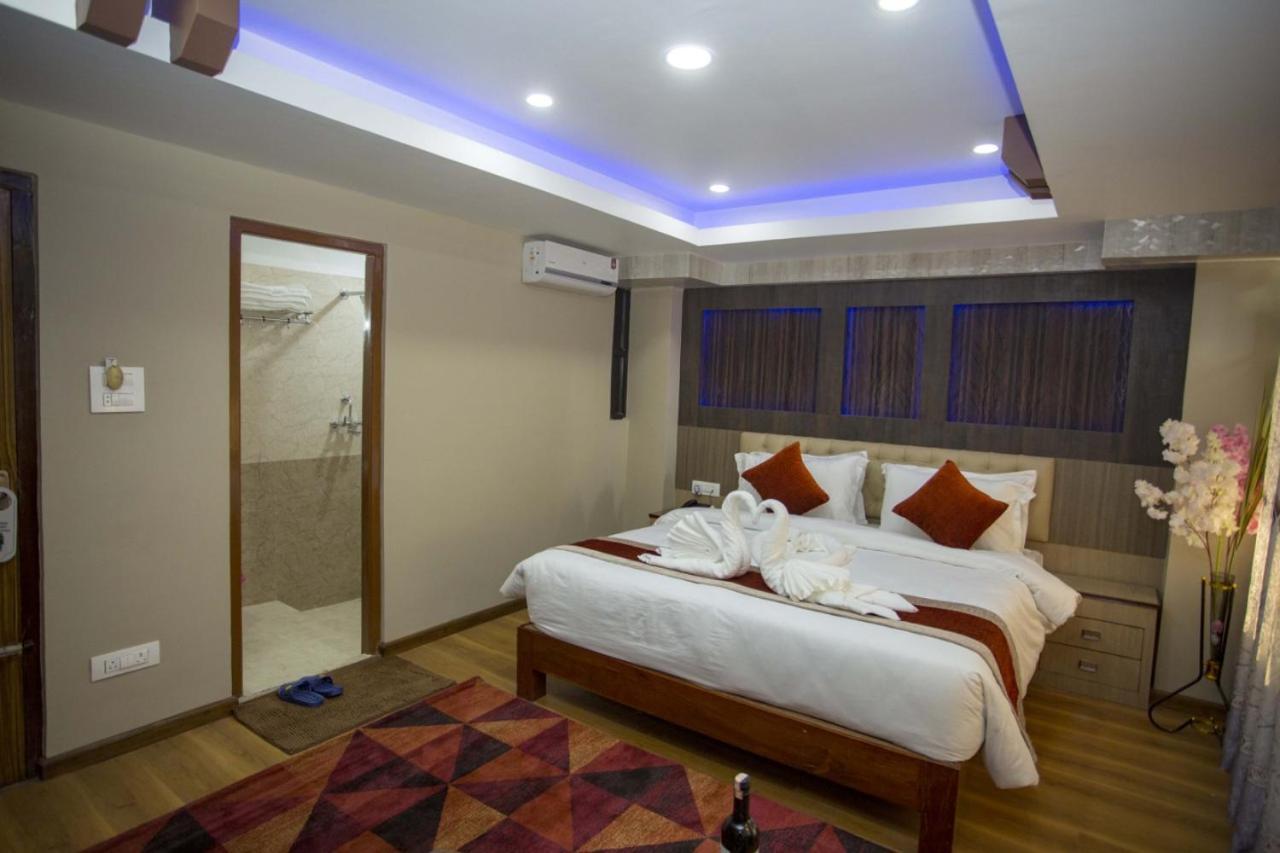 Hotel Marinha Катманду Екстер'єр фото